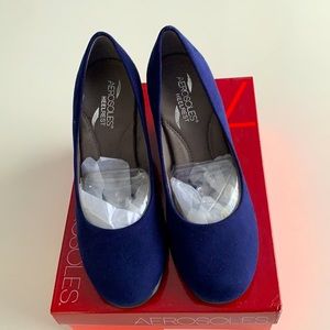 AEROSOLES dark blue suede wedges. Size 7.